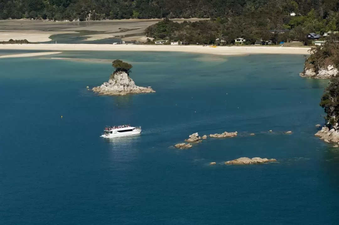 Kayaking Abel Tasman's Beaches