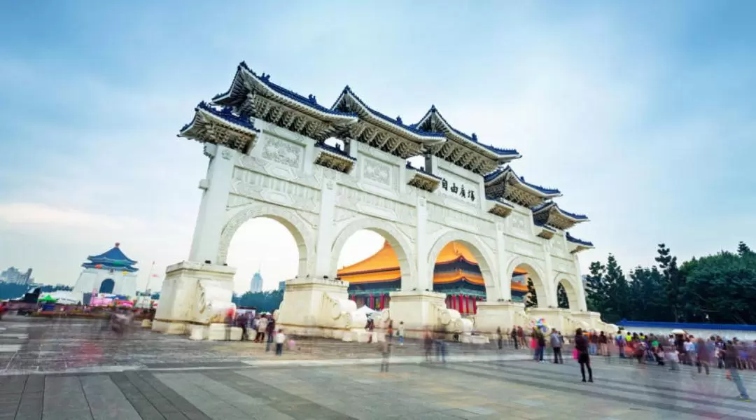 Taipei City Tour with National Palace Museum Ticket