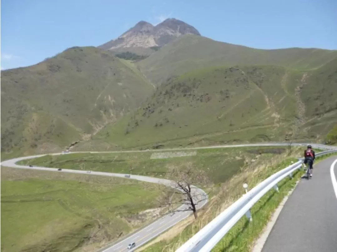 Cycling Down the Spectacular Yufu Mountain in Oita