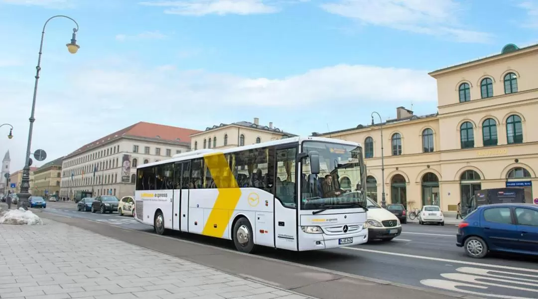 乗合送迎バス（片道 / ミュンヘン空港⇔市内 / Lufthansa Express Bus提供）