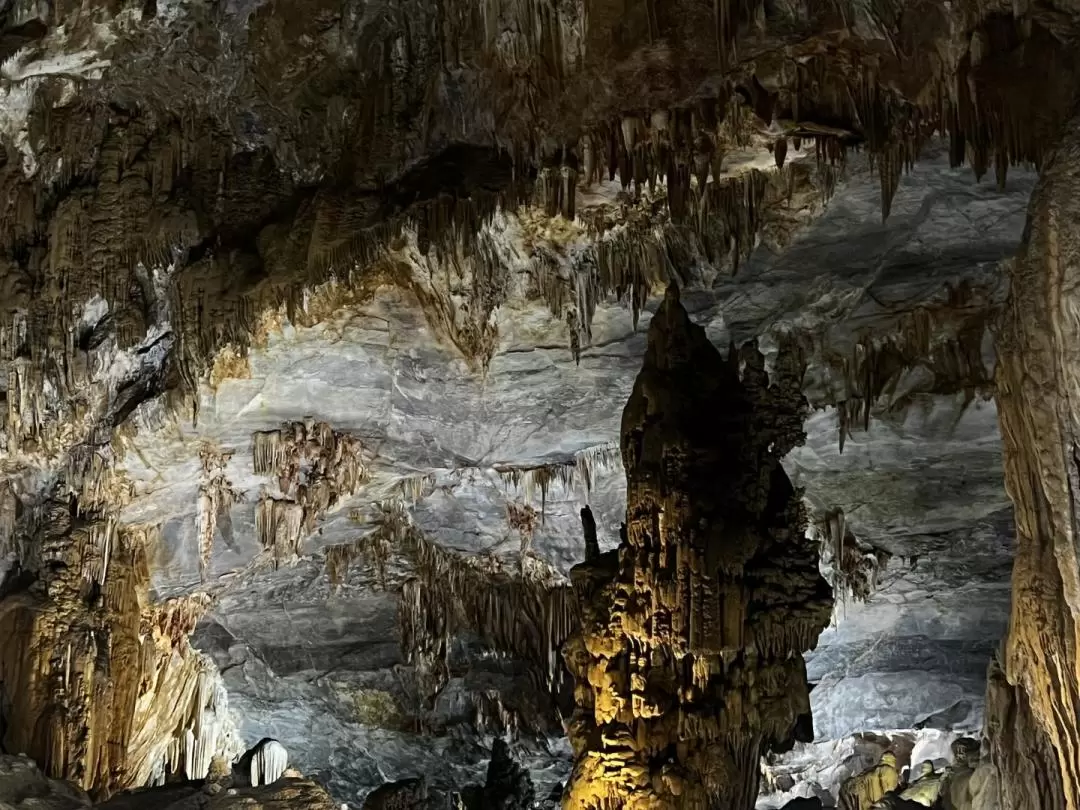 Paradise Cave and Dark Cave Day Tour