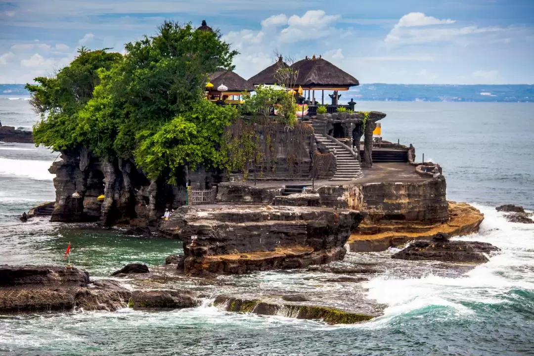 Walking Tour Uluwatu & Tanah Lot Temple Bali