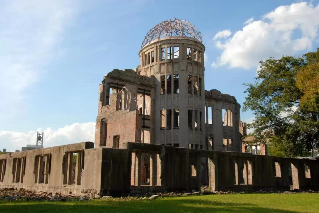 Hiroshima & Miyajima 1-day Bus Tour from Hiroshima