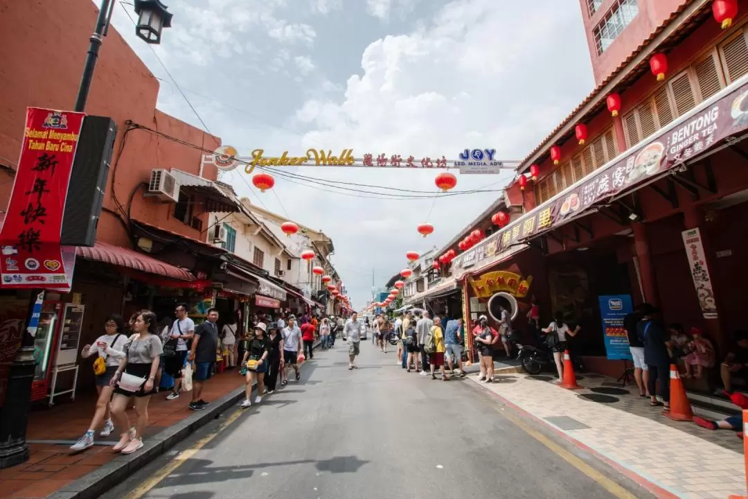 Private Historical Melaka Day Tour with Local Lunch