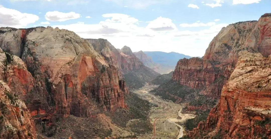 2-Day Grand Canyon, Upper Antelope Canyon & Zion National Park Tour from Las Vegas