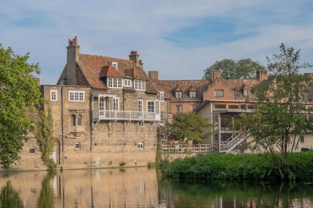 Cambridge University Walking Tour