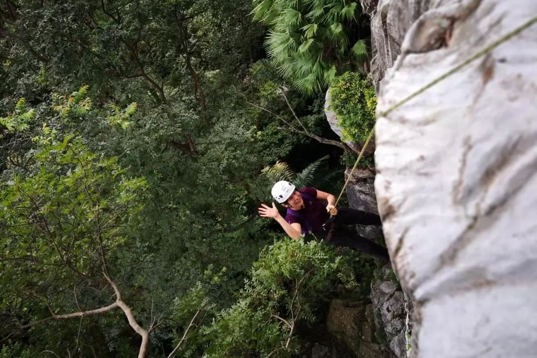 吉隆坡 Takun 秘境山巔攀岩體驗＆黑風洞之旅