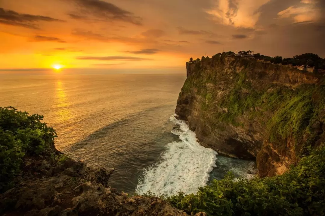 Uluwatu Temple Sunset and Kecak Fire Dance Tour