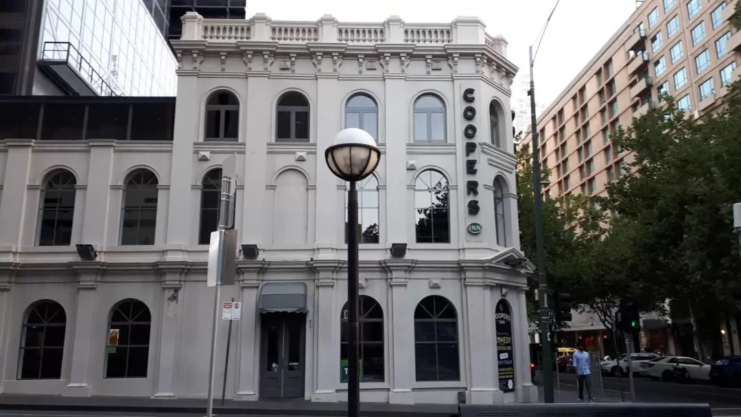 Historical Crimes, Gangsters & Lolly Shops Walking Tour in Melbourne