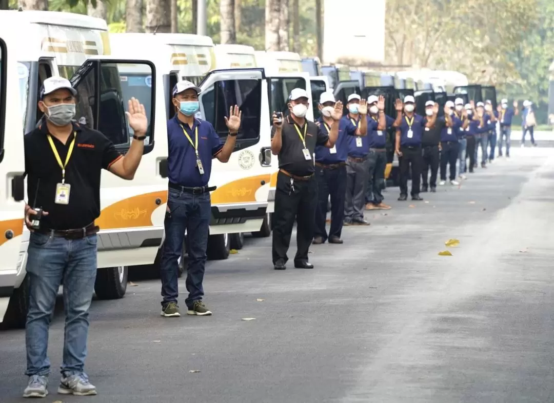 Shared Bus Between Ho Chi Minh City and Tay Ninh (Ba Den Mountain)