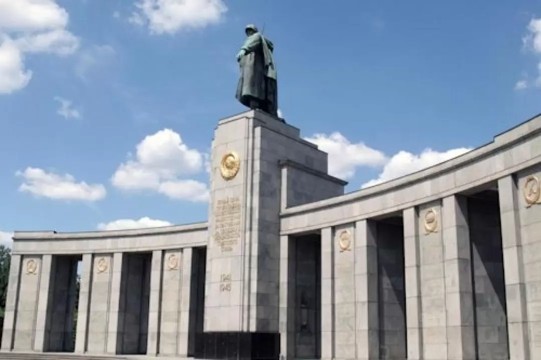 World War II and Third Reich Walking Tour in Berlin