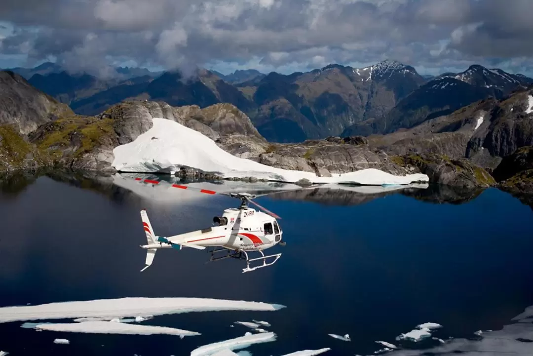 Dusky & Doubtful Sound Scenic Flight from Te Anau