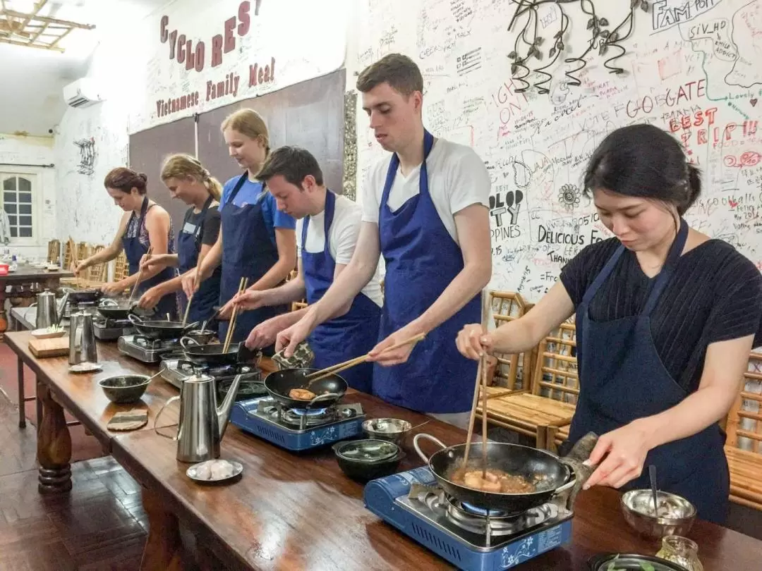 Cooking Class with Cyclo Experience in Saigon