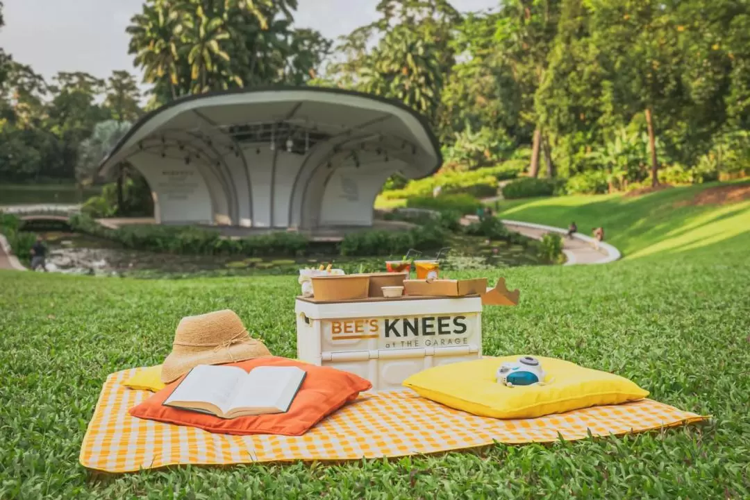 Picnic Buzzket at Bee's Knees at The Garage