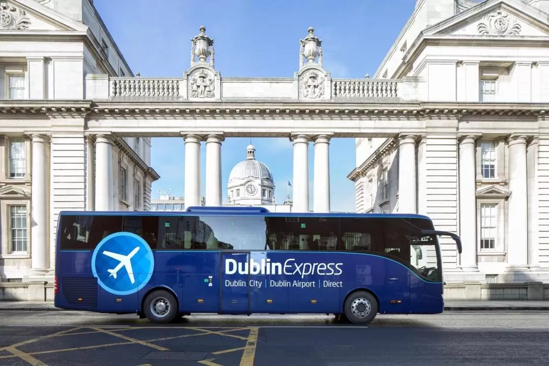 空港送迎バス（ダブリン空港⇒市内 / Dublin Express提供）