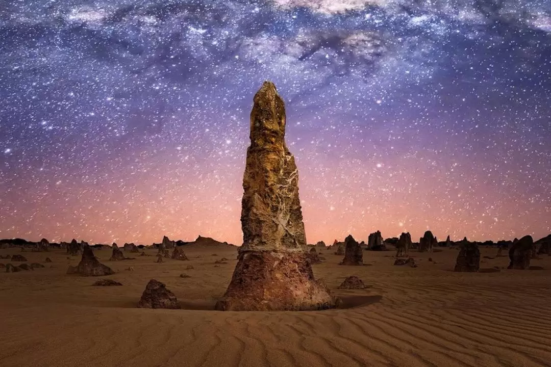 Pinnacle Desert Sunset & Stargazing Day Tour from Perth