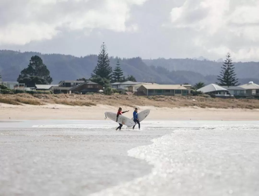 Surfing Beginner Group Lesson at Whangamata Beach