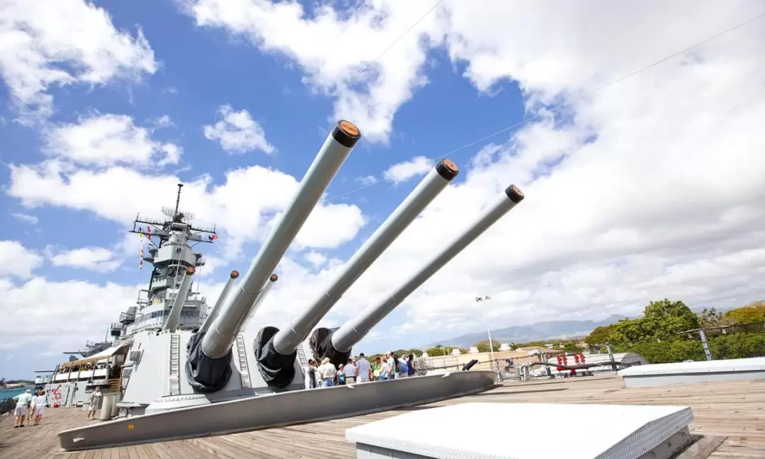 USS Missouri, Punchbowl Cemetery, and Arizona Memorial Tour