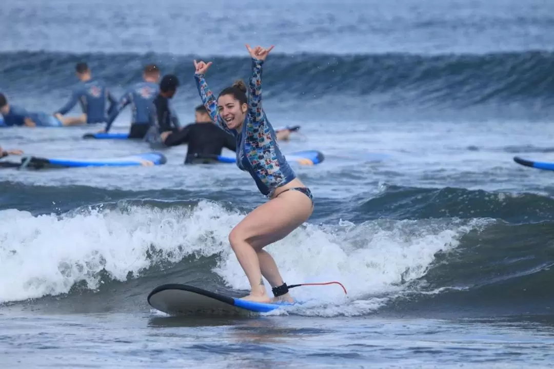 クタビーチ サーフィンレッスン体験（バリ島 / UP2U Surf School Bali提供）