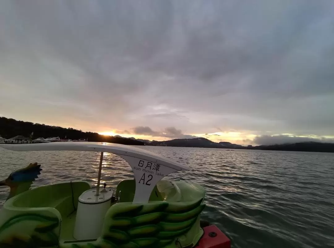 Sun Moon Lake Electric Boat, Canoe and Pedal Boat Experience in Nantou