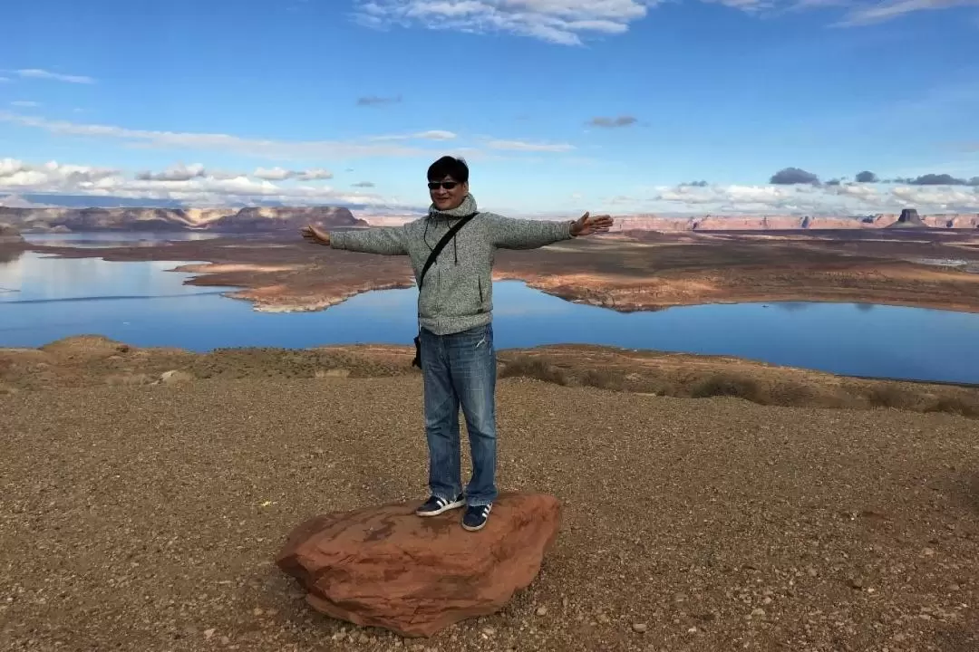 Antelope Canyon Day Tour from Las Vegas