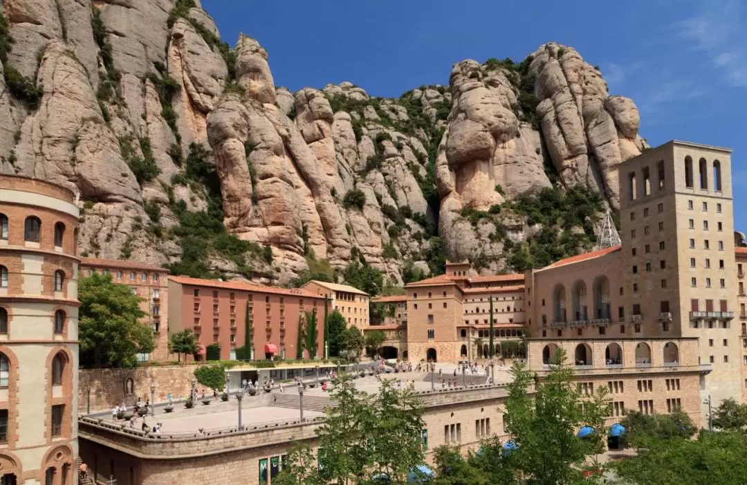 Montserrat & Sagrada Familia Day Tour in Barcelona