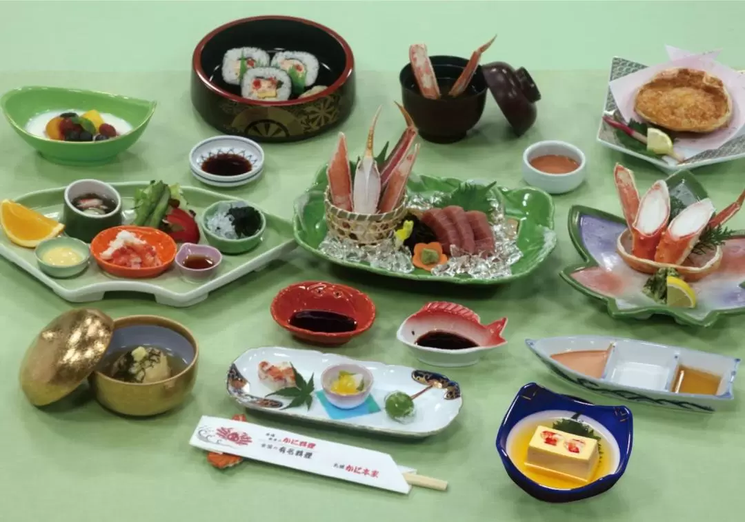 Kani Honke (札幌かに本家) Nagoya Ekimae Branch - Popular Crab Specialty 