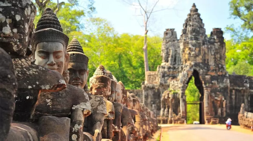 Angkor Temple Complex Day Tour from Siem Reap