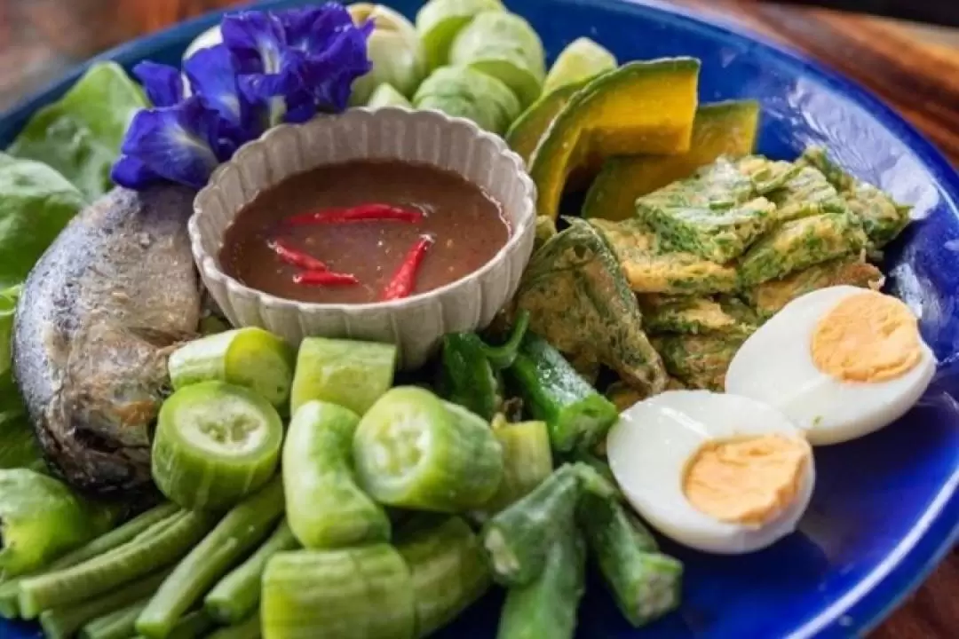 The Real Jing Jing Thai Food Tour by Feast Thailand