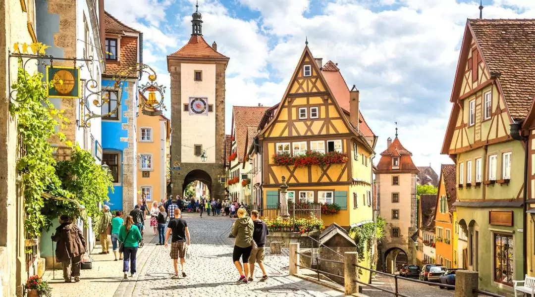 Romantic Road: Rothenburg and Harburg Tour from Munich