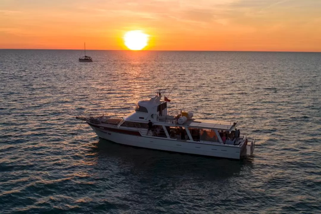 Sunset, Seafood & Pearling Cruise in Broome