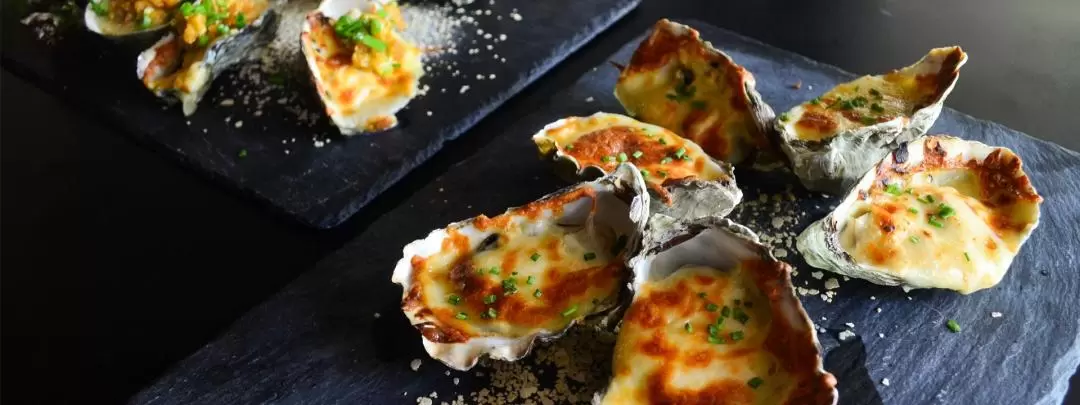 Oyster Co Bar in Chinatown	