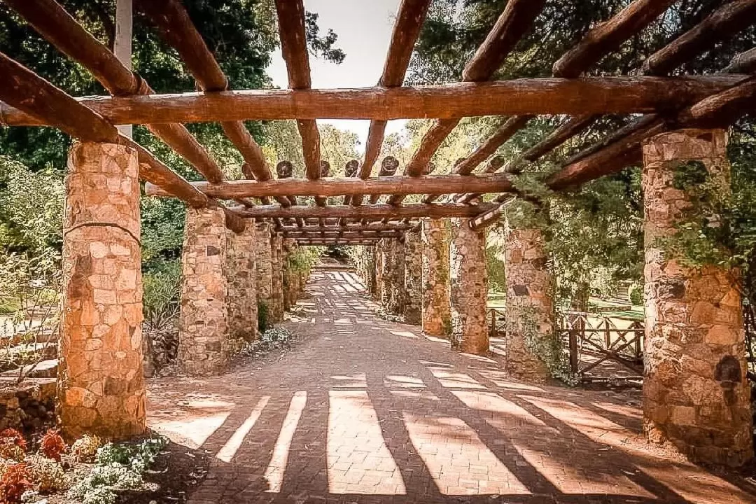 珀斯Araluen公園的秘密徒步探索之旅