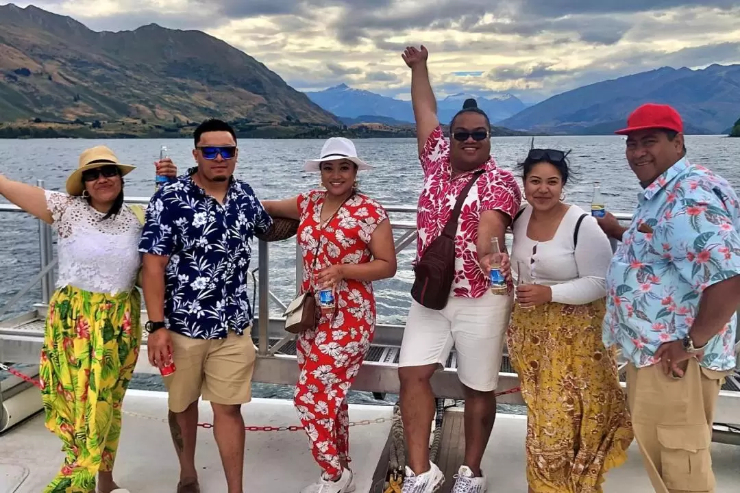 1 Hour Happy Hour Cruise on Lake Wanaka