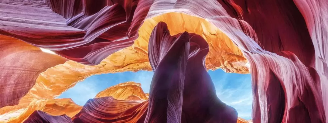 Lower Antelope Canyon & Horseshoe Bend Bus Tour from Las Vegas