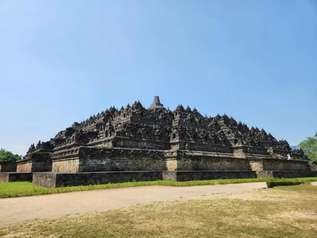 Sunrise from Dagi Hill and Temples Tour in Yogyakarta