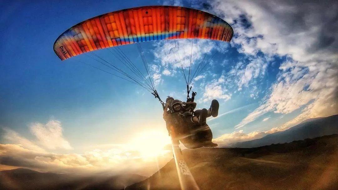 Hualien: Paragliding Experience