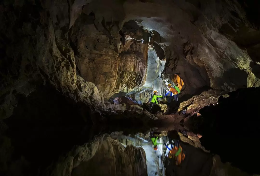 Cha Loi Cave Adventure Day Tour in Quang Binh