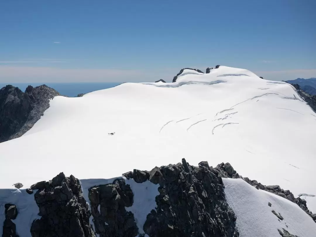 Mt Earnslaw Glacier Helicopter Flight with Landing