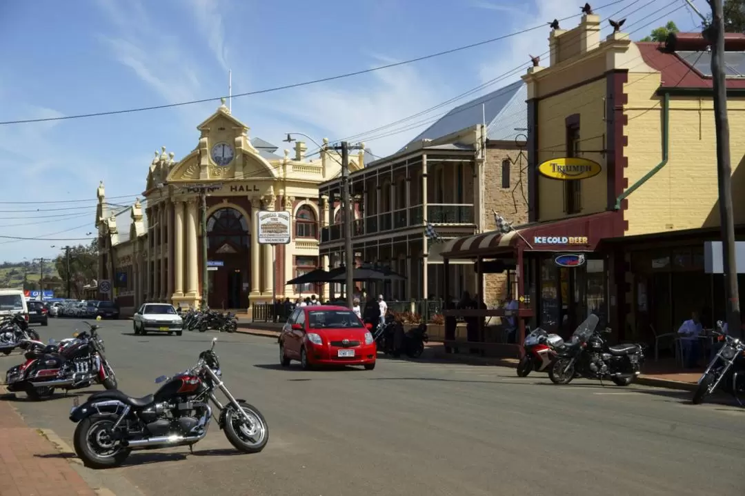 Wave Rock Day Tour from Perth with Chinese Speaking Guide