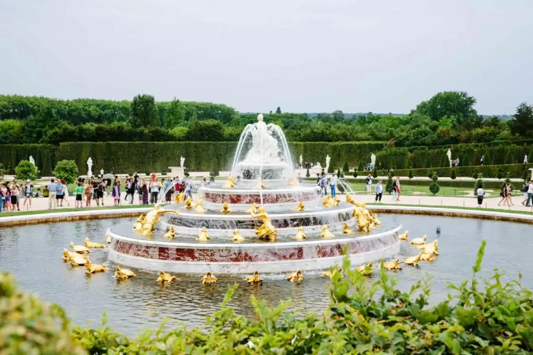 Versailles Chateau and Gardens Tour by Train