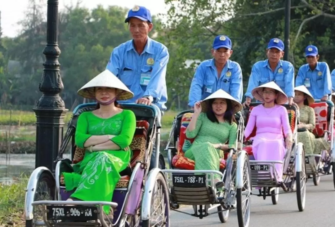 Culinary Night Cyclo Tour in Hue