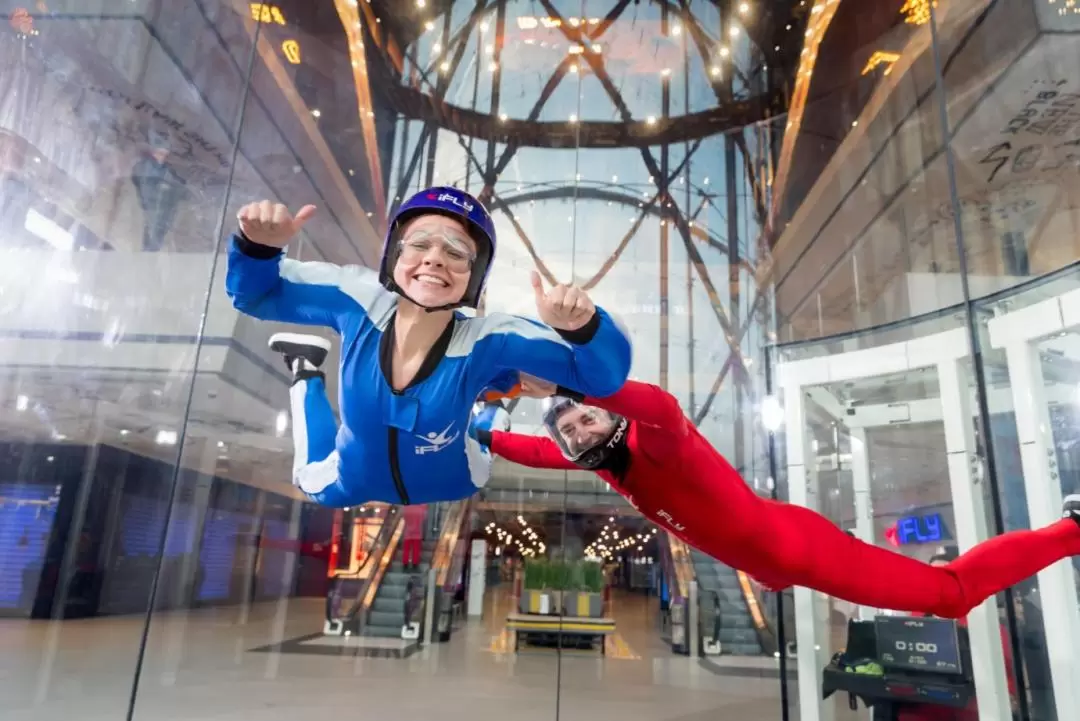 iFLY 屋内スカイダイビング体験（パース）