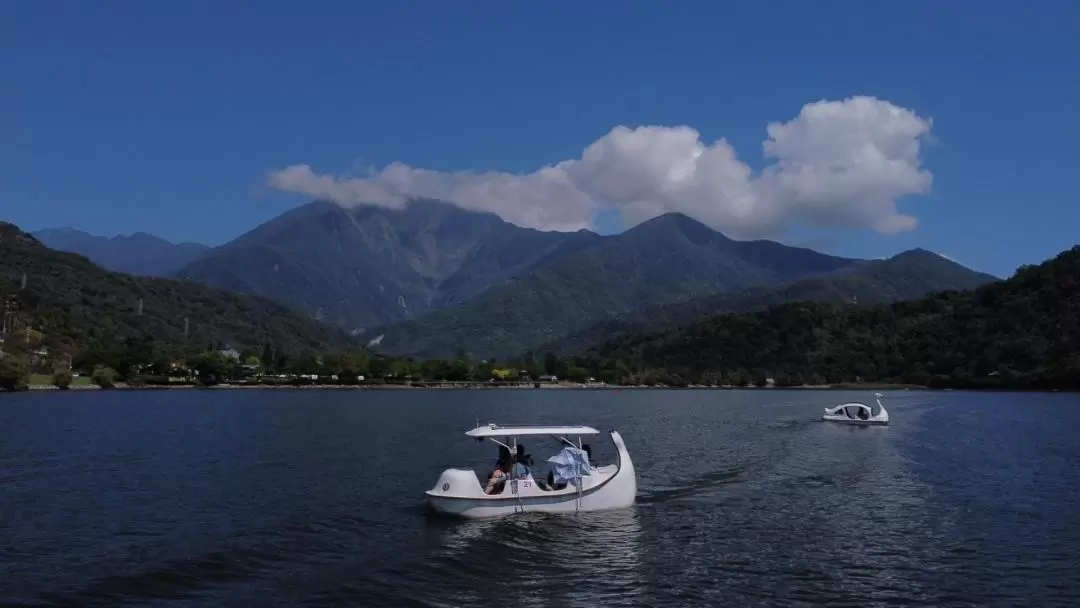 Pedal Boat Experience at Liyu Lake in Hualien