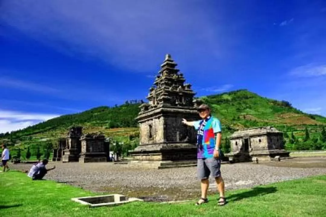 4D3N Yogyakarta Dieng Plateau & Borobudur Tour with Accommodation