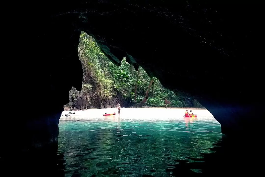 4島跳島浮潛＆翡翠洞之旅 - 蘭塔島出發（Tin Adventure 提供）