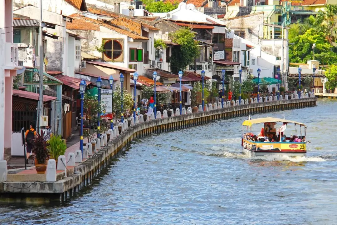 Malacca Day Tour with Melaka River Cruise from Singapore (Via Drive-thru Border)