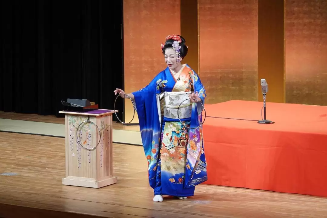 Myojin Show Rakuza | Traditional Japanese Rakugo, Juggling and Magic show in Tokyo