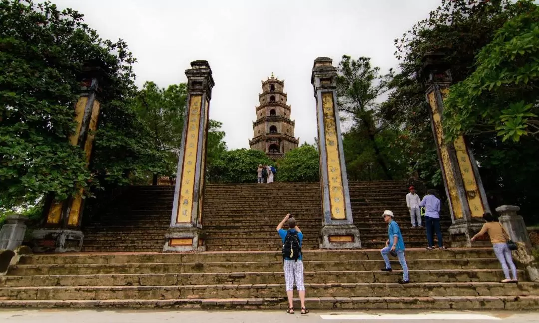 Thuy Bieu Village and Tam Giang Lagoon Private Day Tour 