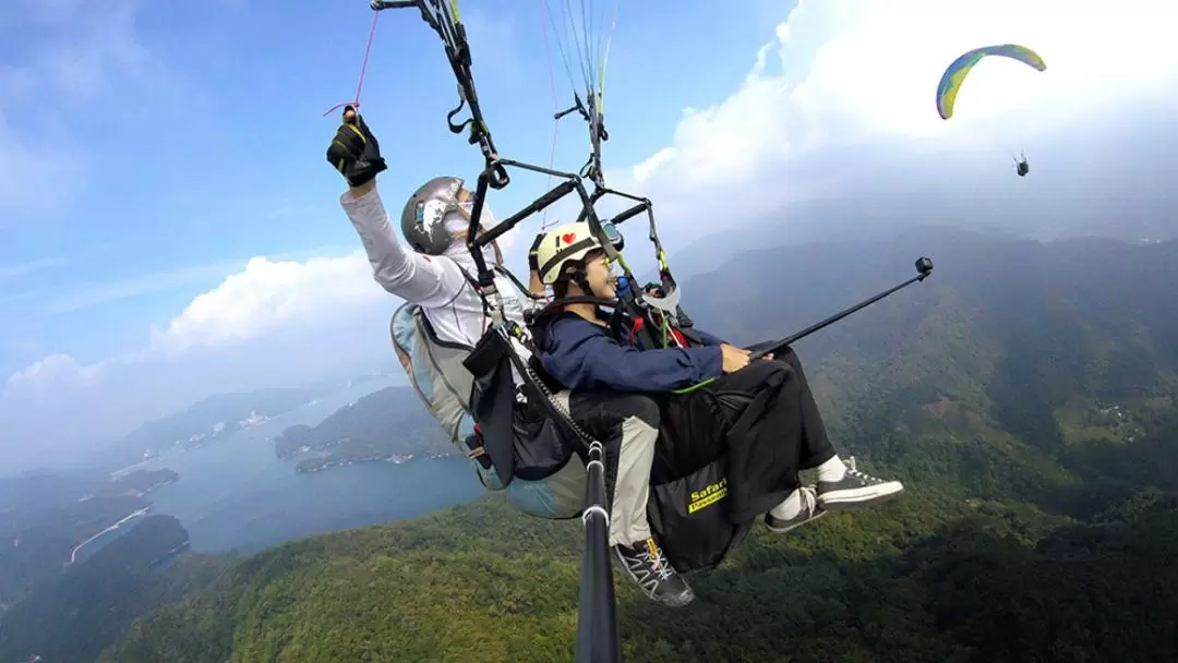 Nantou｜Sun Moon Lake Paragliding Experience